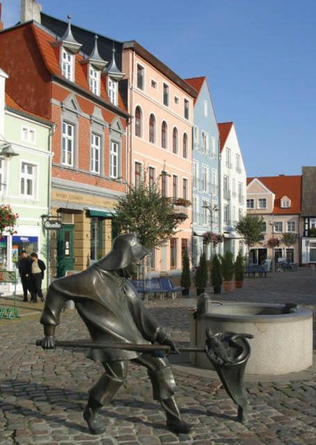 Hafenhotel Pommernyacht Ueckermünde Екстериор снимка