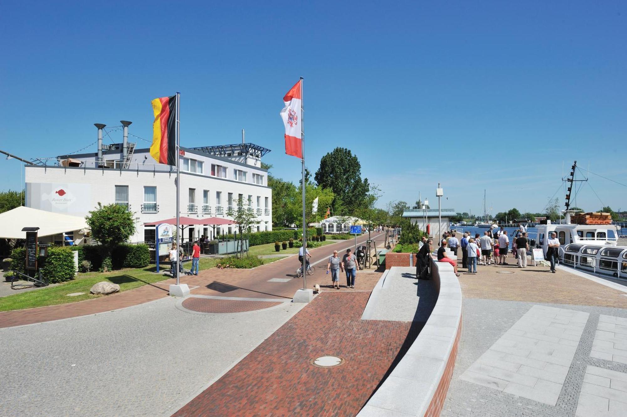 Hafenhotel Pommernyacht Ueckermünde Екстериор снимка
